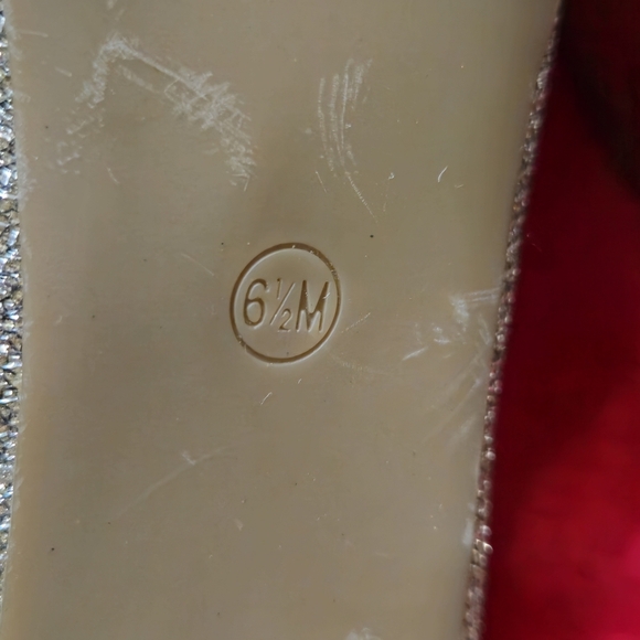 Guess Gold Shimmer Stiletto Heel Pumps - Size 6.5M - Picture 4 of 5